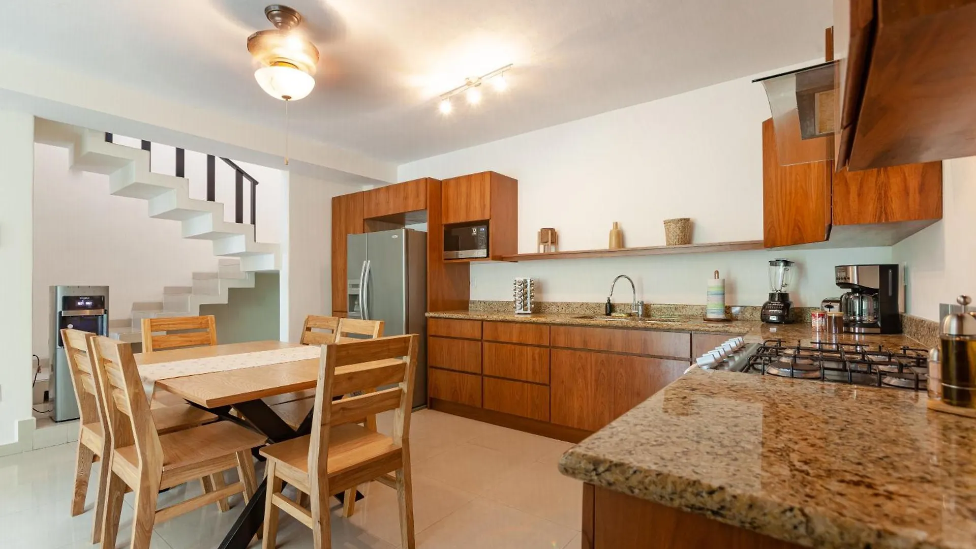 Via Tendenza Condos プレヤデルカーメン 0*,