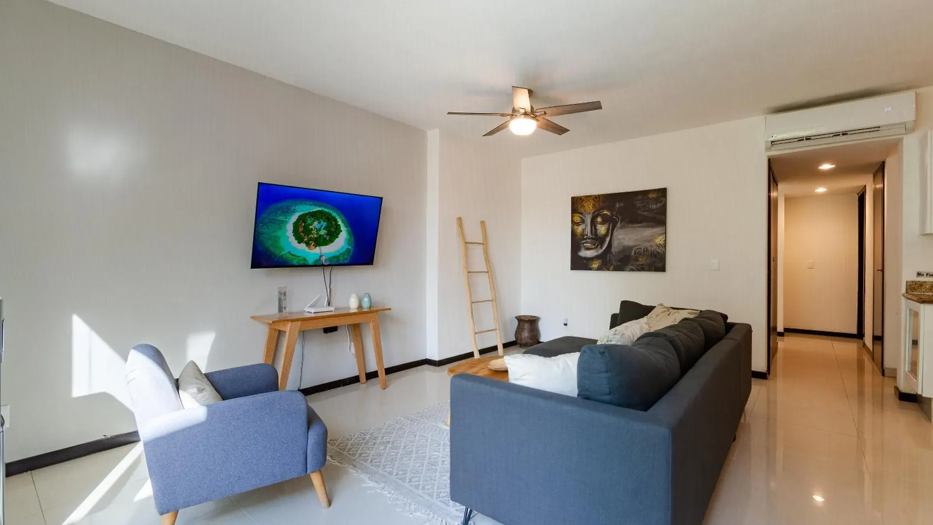 Via Tendenza Condos プレヤデルカーメン アパート