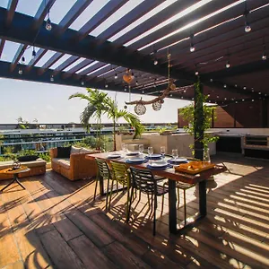 https://awa-playacar-f304.quintano-roohotels.com