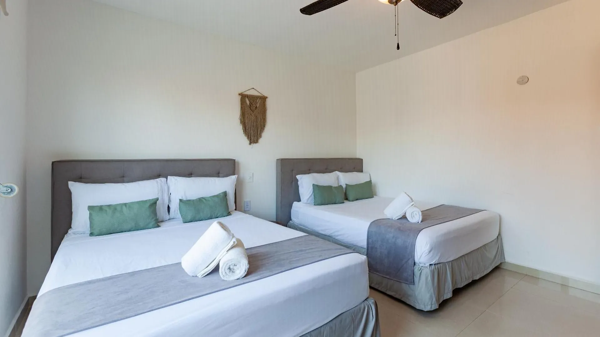 Via Tendenza Condos Playa del Carmen 0*,